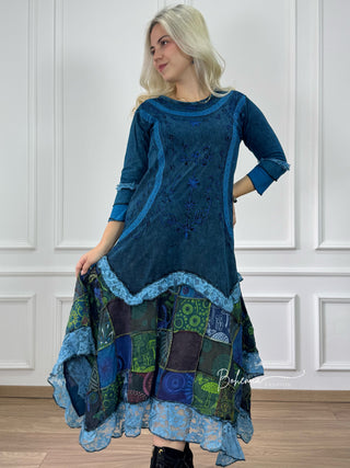 Hímzett patchwork ruha