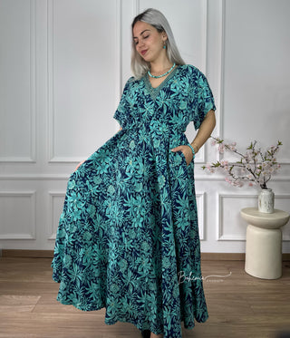Gumis derekú maxi ruha