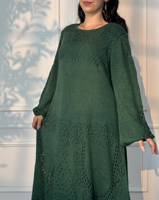 Rochie midi tricotată din amestec de lână, cu mâneci bufante
