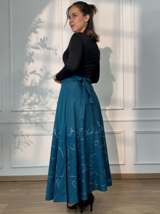 Hímzett lapszoknya