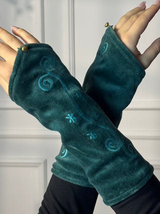 Handcrafted wool hand warmer