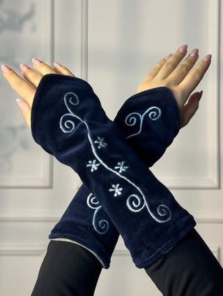 Handcrafted wool hand warmer